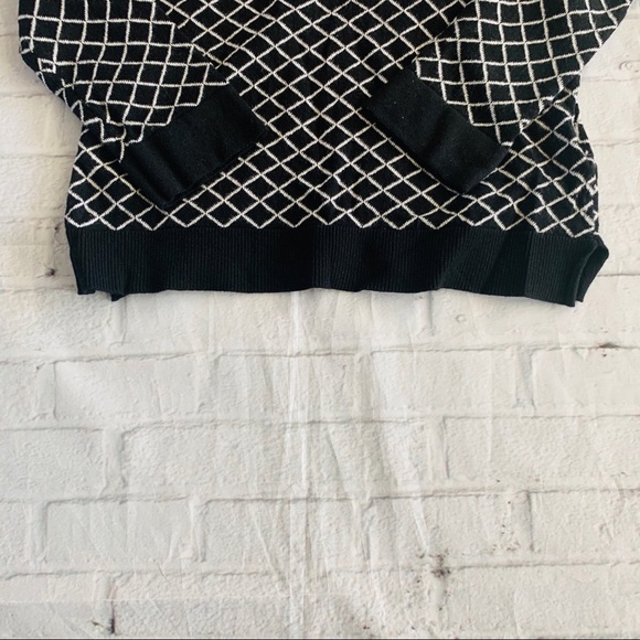 Philosophy Black and White Sweater Size Small - Picture 3 of 8
